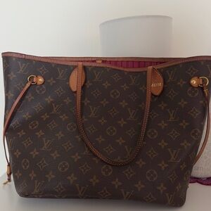 Louis Vuitton Neverfull MM Monogram Tote